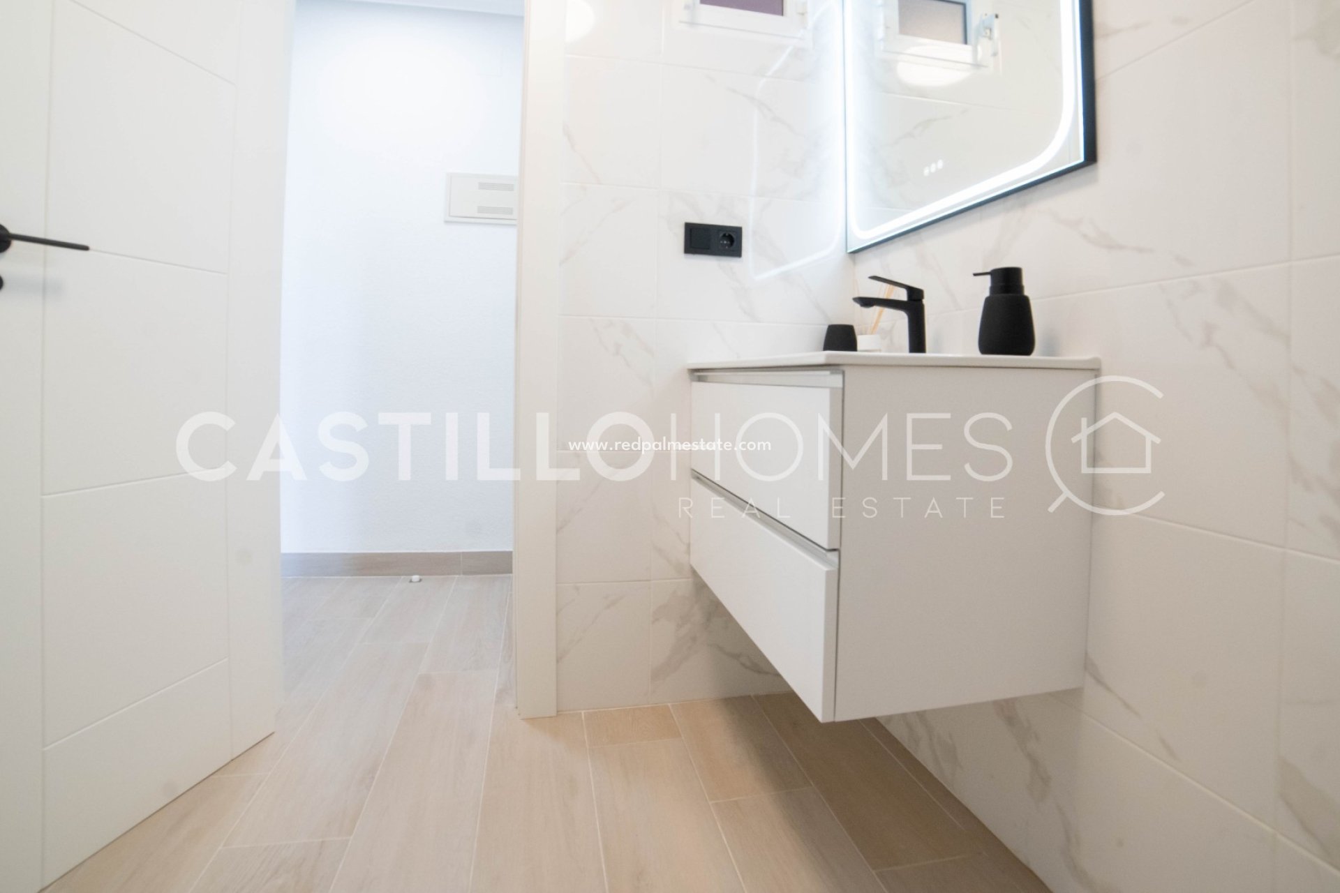 Reventa - Apartmentos -
Torrevieja - Torre del moro