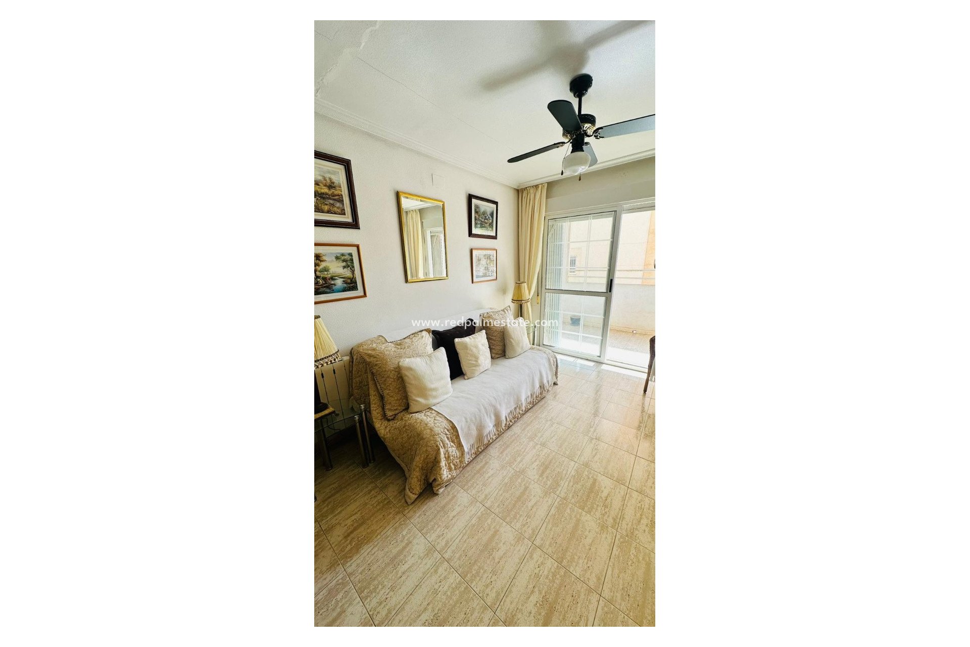 Reventa - Apartmentos -
Torrevieja - Urbanización San Luis