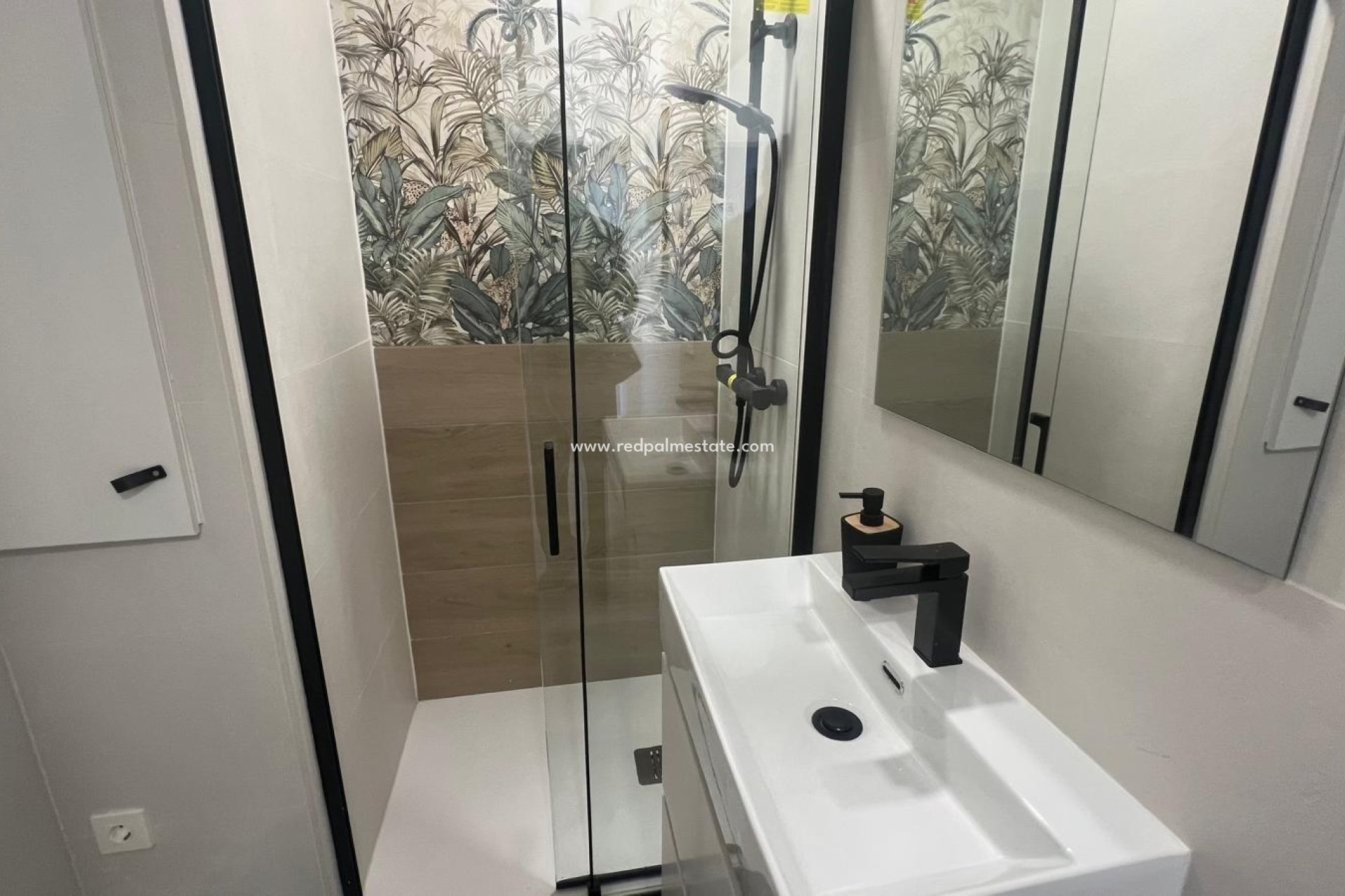 Reventa - Apartmentos -
Torrevieja - Zona Los Frutales