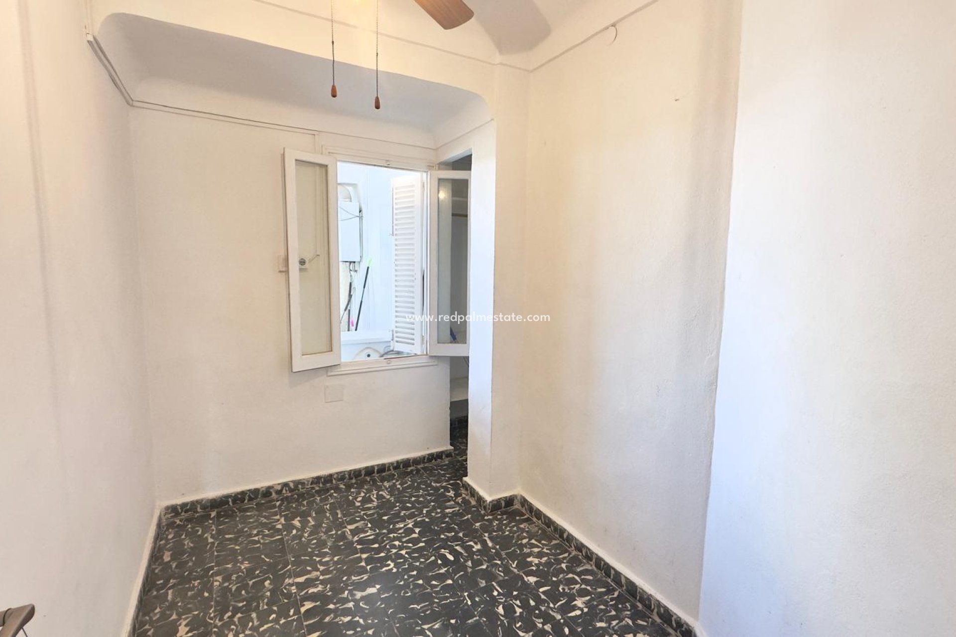 Reventa - Apartmentos -
Torrevieja - Zona Los Frutales