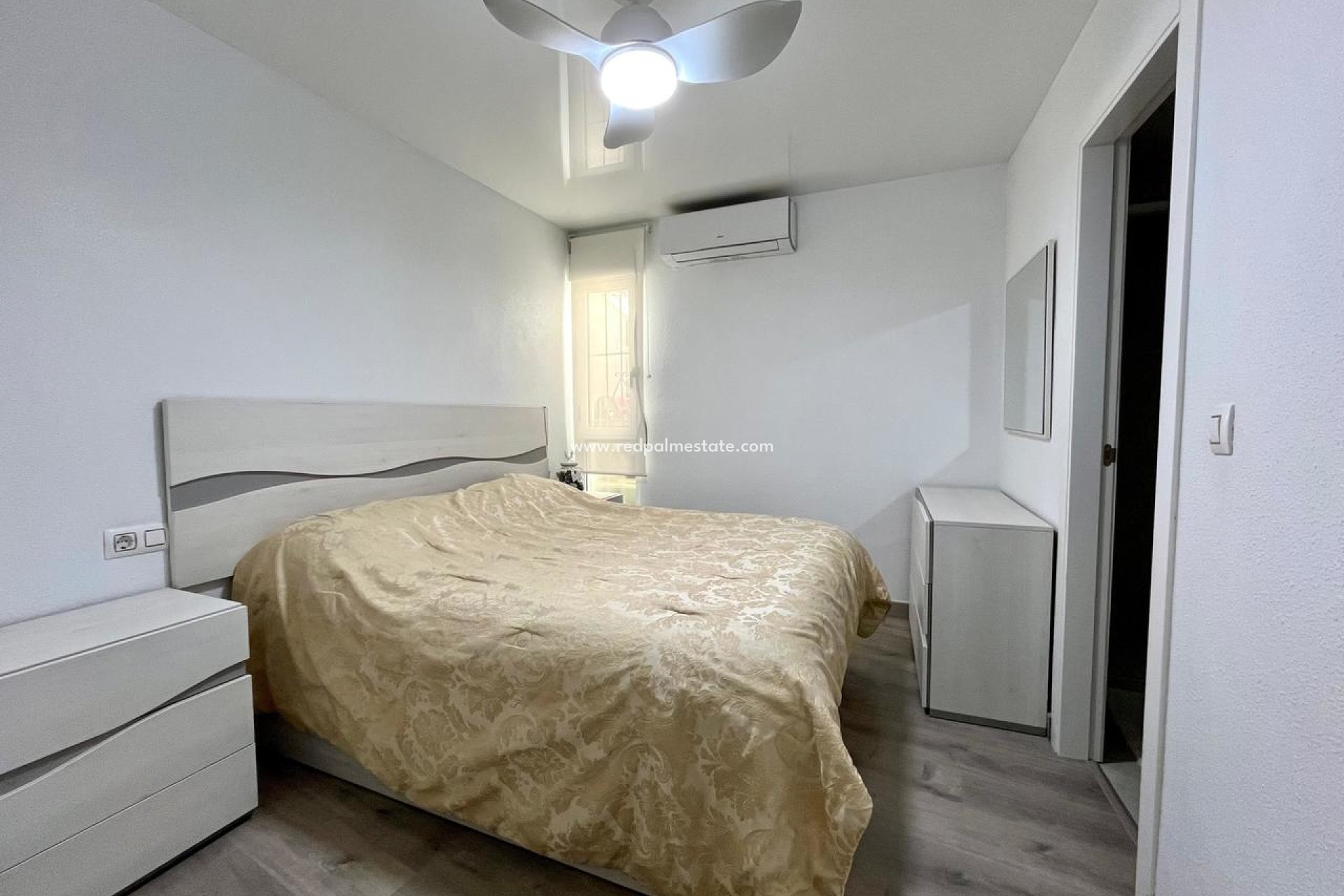 Reventa - Apartmentos -
Torrevieja