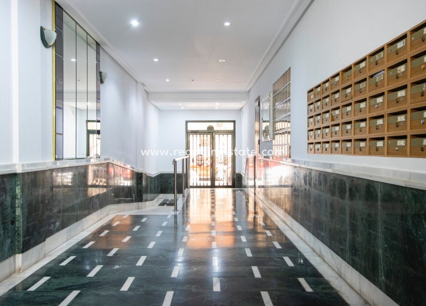 Reventa - Apartmentos -
Torrevieja