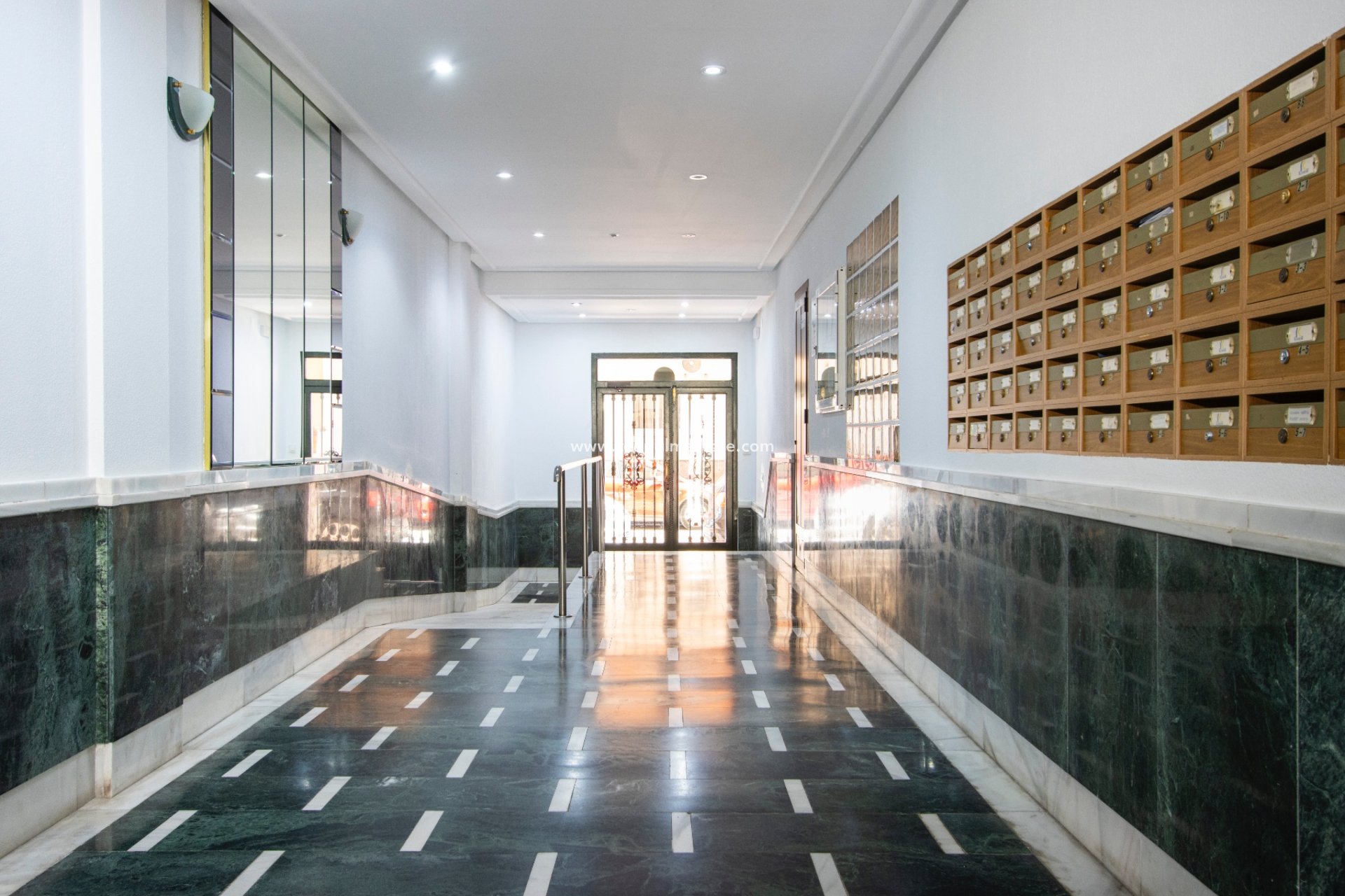 Reventa - Apartmentos -
Torrevieja