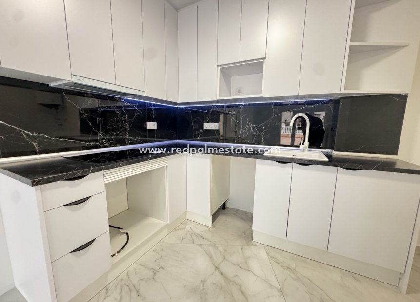 Reventa - Apartmentos -
Torrevieja