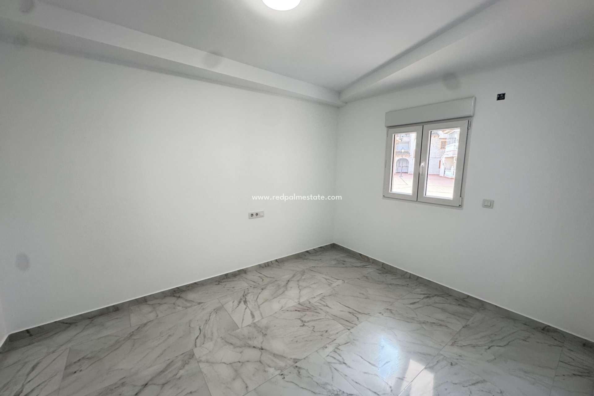 Reventa - Apartmentos -
Torrevieja