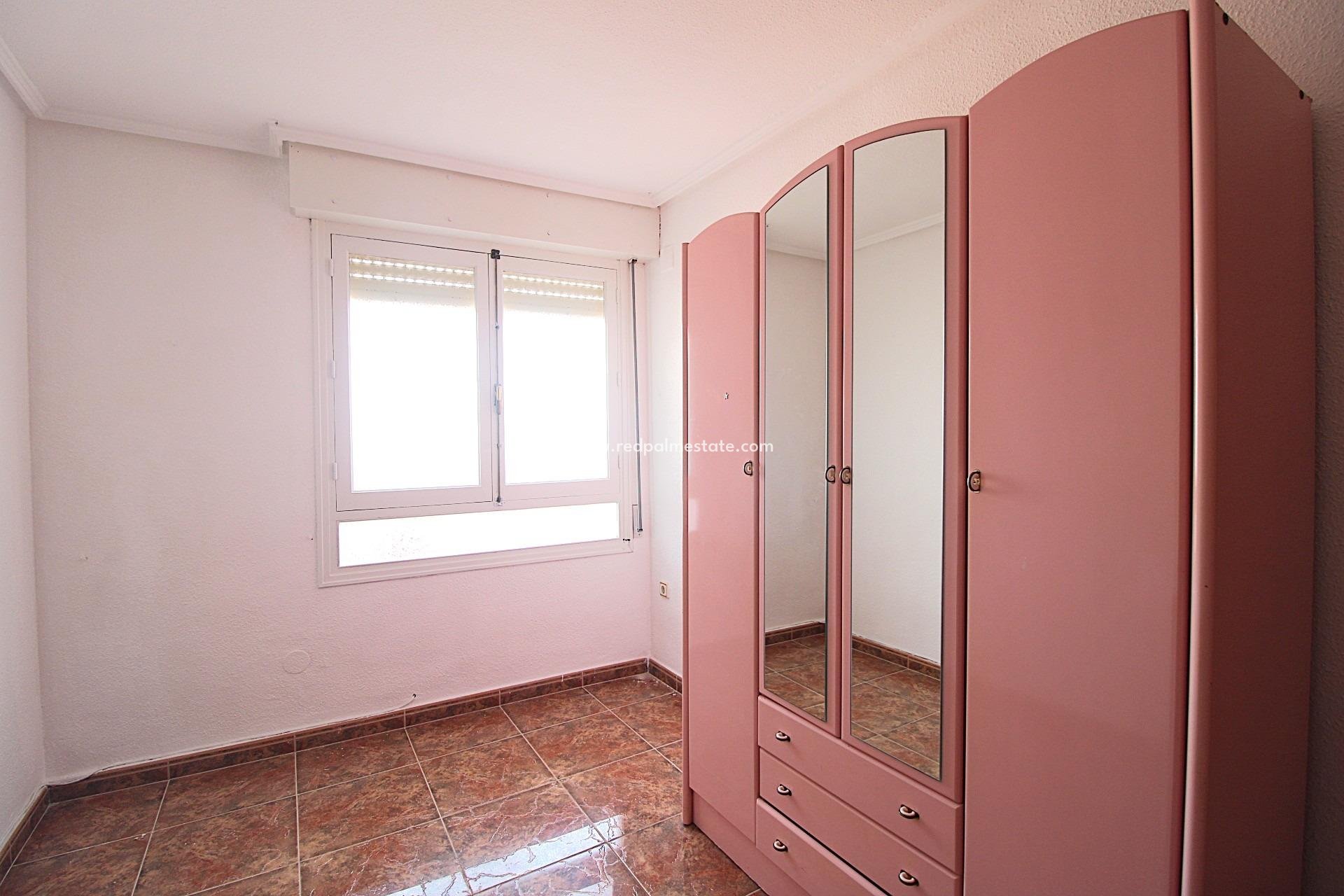 Reventa - Apartmentos -
Torrevieja