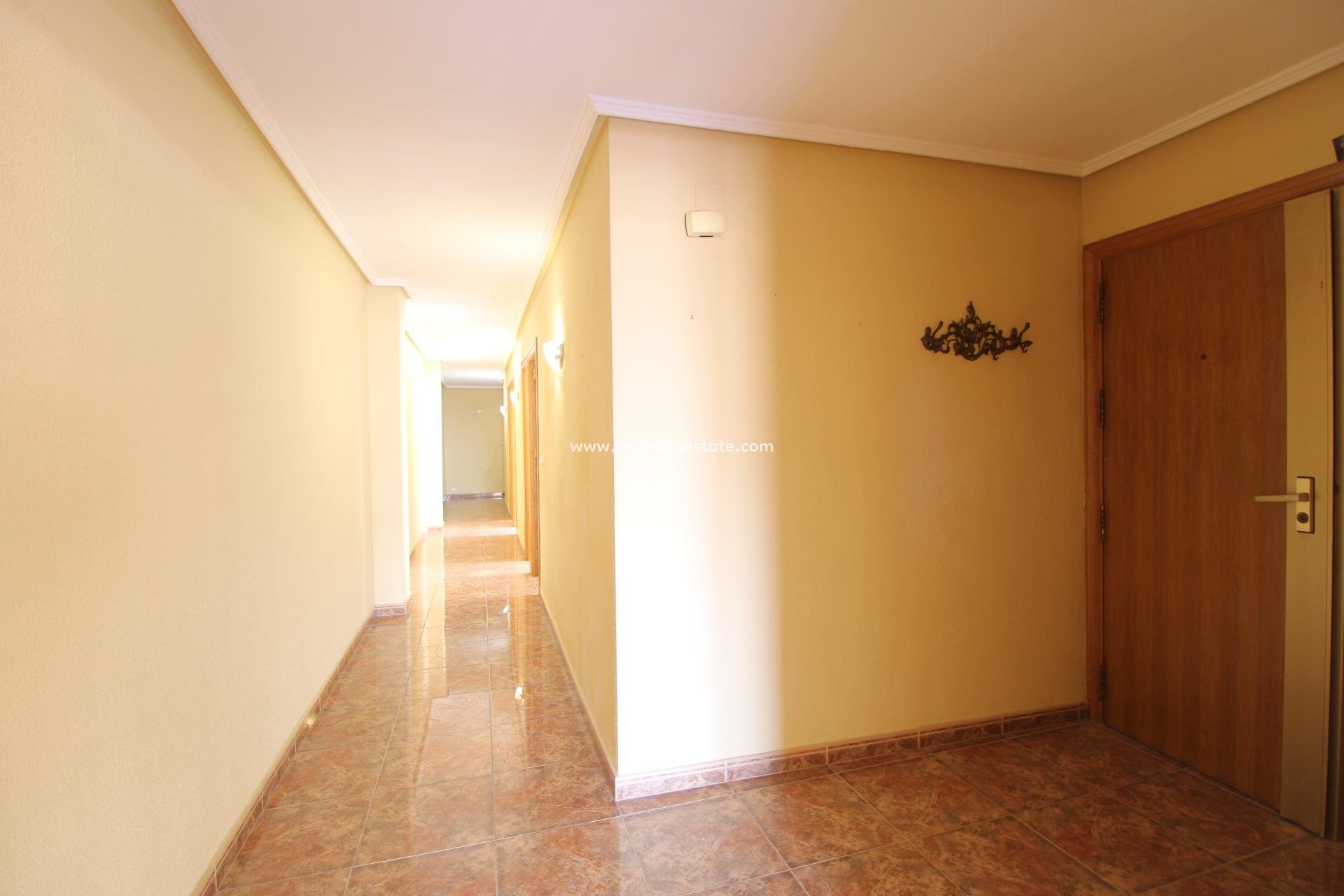 Reventa - Apartmentos -
Torrevieja