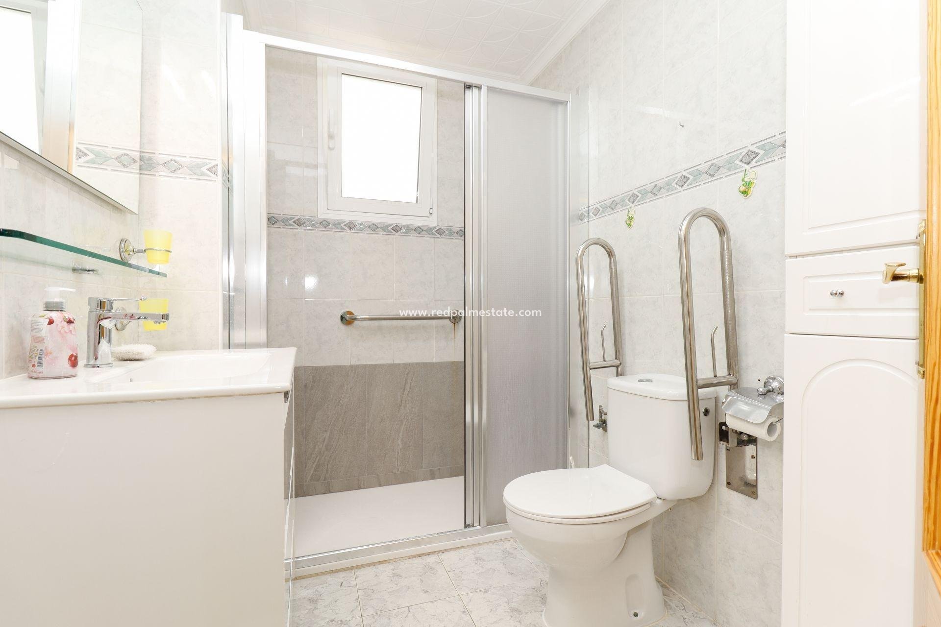 Reventa - Apartmentos -
Torrevieja