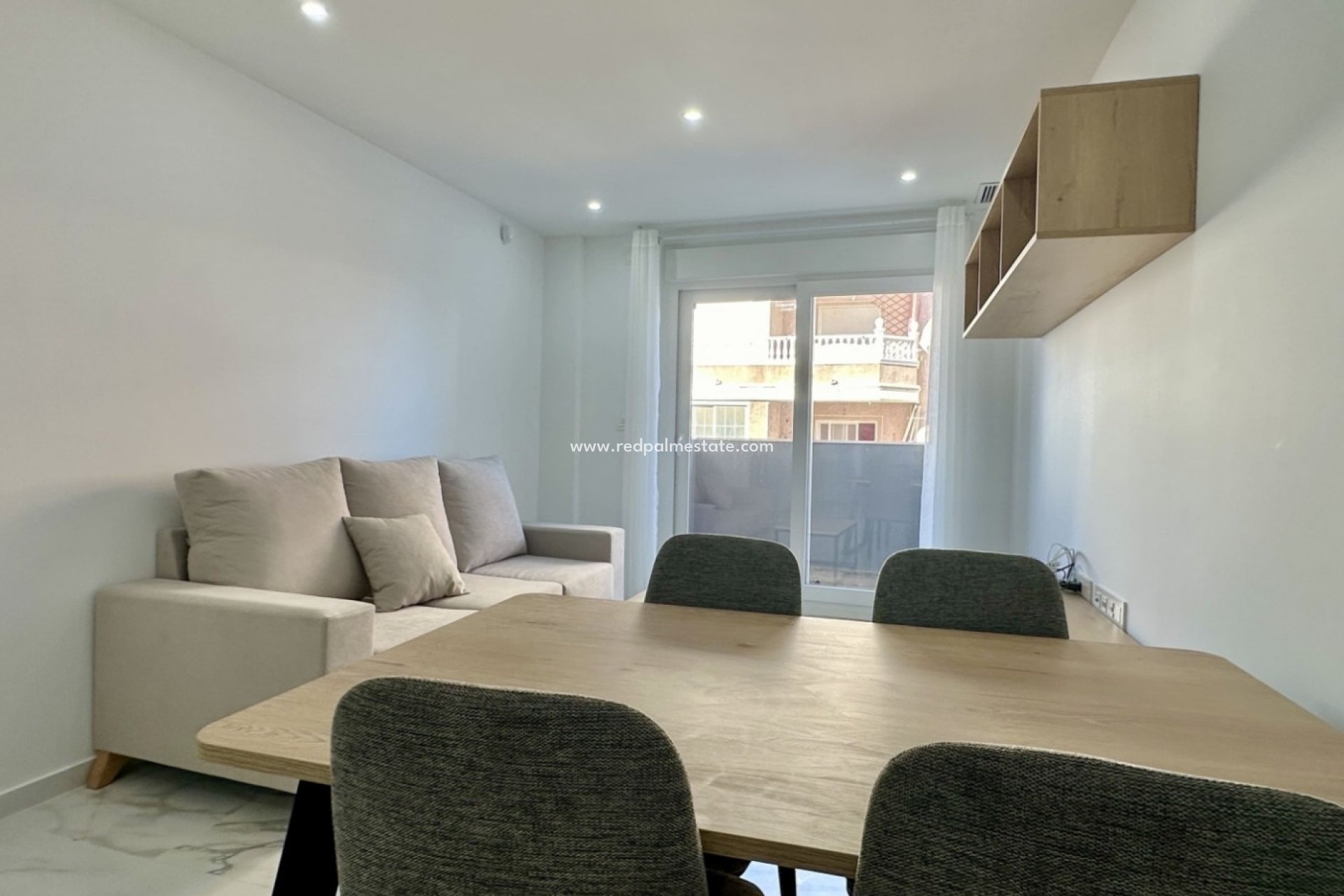 Reventa - Apartmentos -
Torrevieja