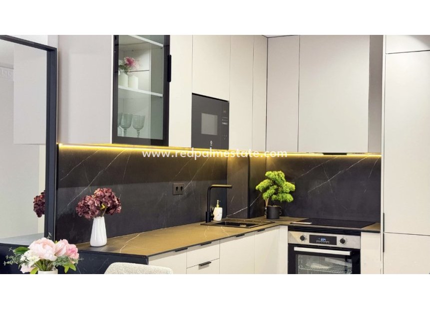 Reventa - Apartmentos -
Torrevieja