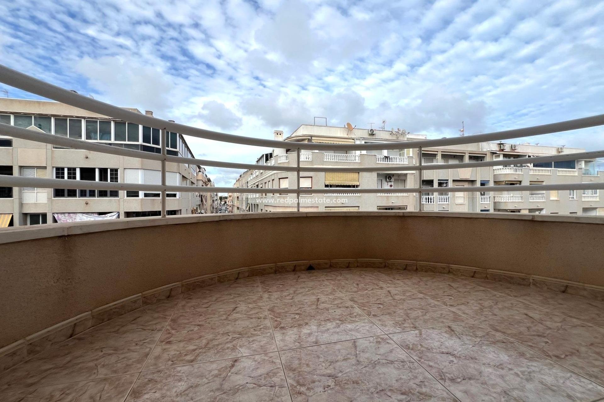 Reventa - Apartmentos -
Torrevieja