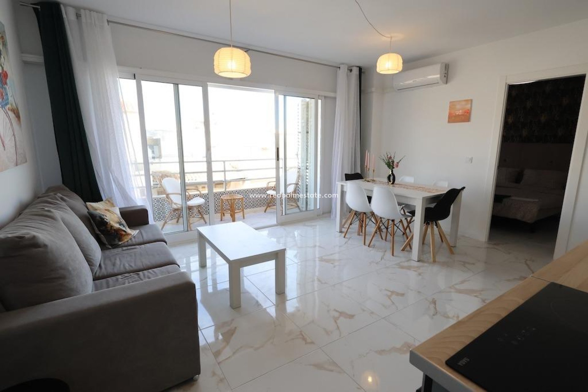 Reventa - Apartmentos -
Torrevieja