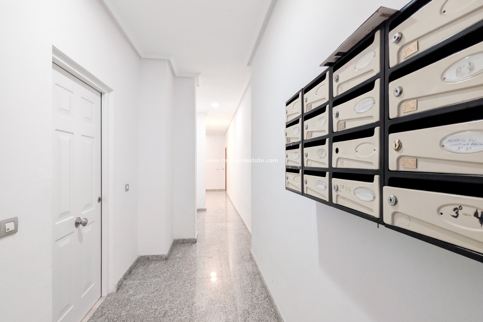 Reventa - Apartmentos -
Torrevieja