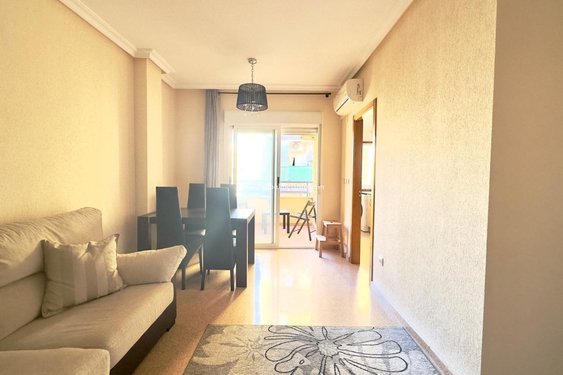 Reventa - Apartmentos -
Torrevieja