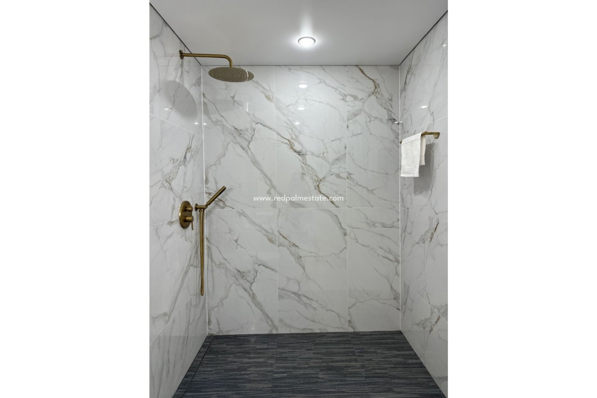 Reventa - Apartmentos -
Torrevieja