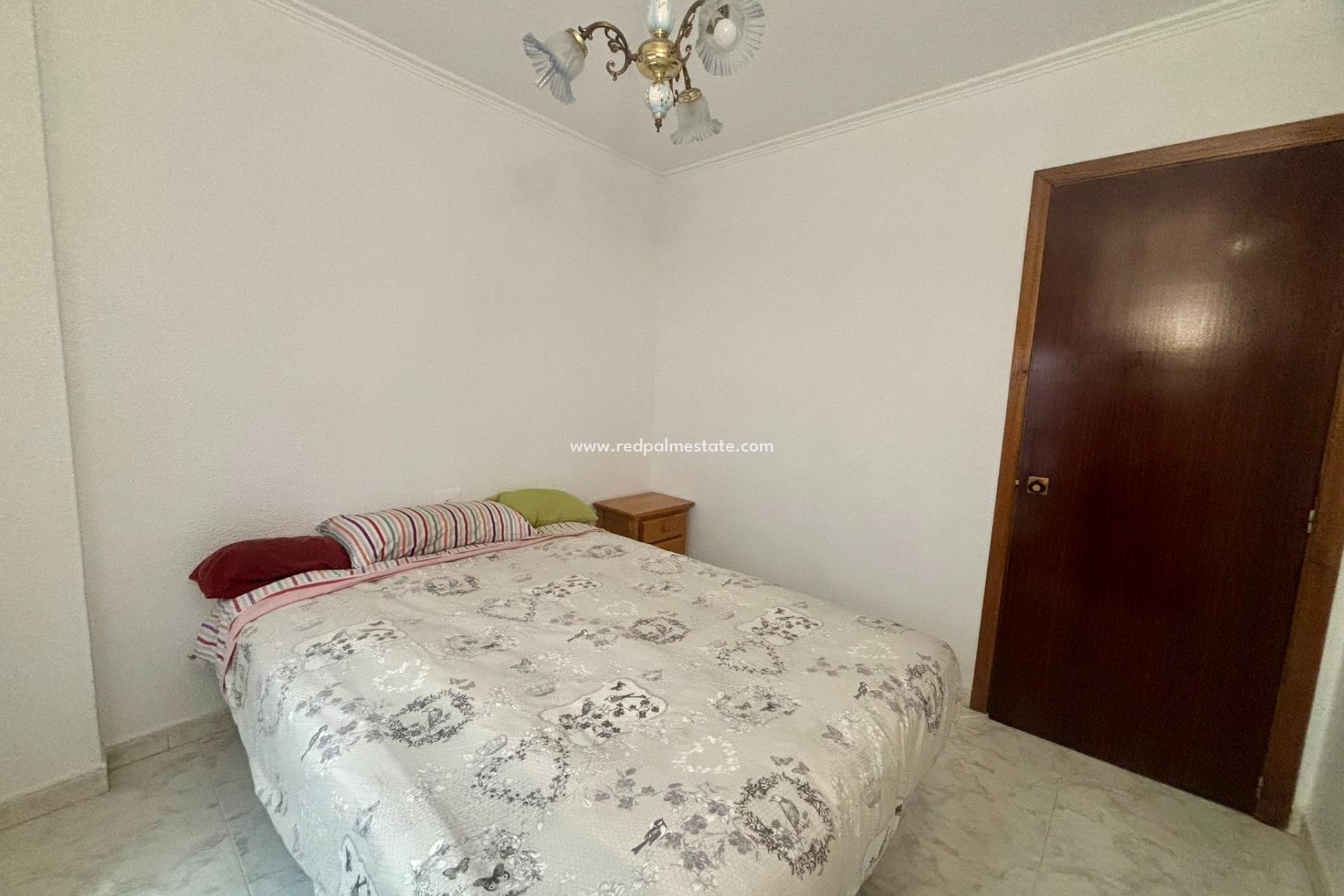 Reventa - Apartmentos -
Torrevieja