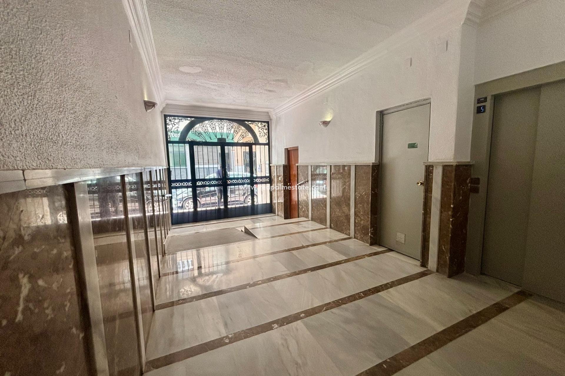 Reventa - Apartmentos -
Torrevieja