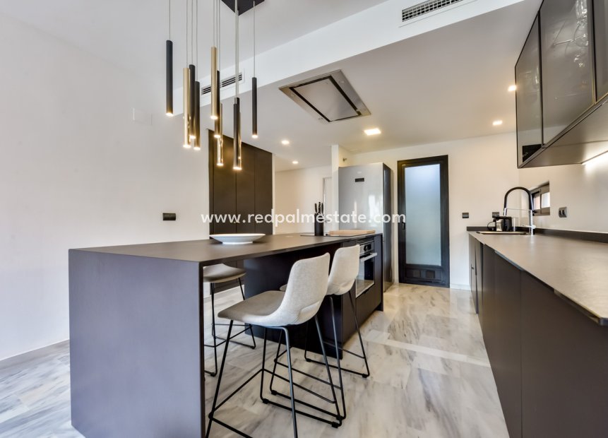 Reventa - Apartmentos -
Villajoyosa - La Cala