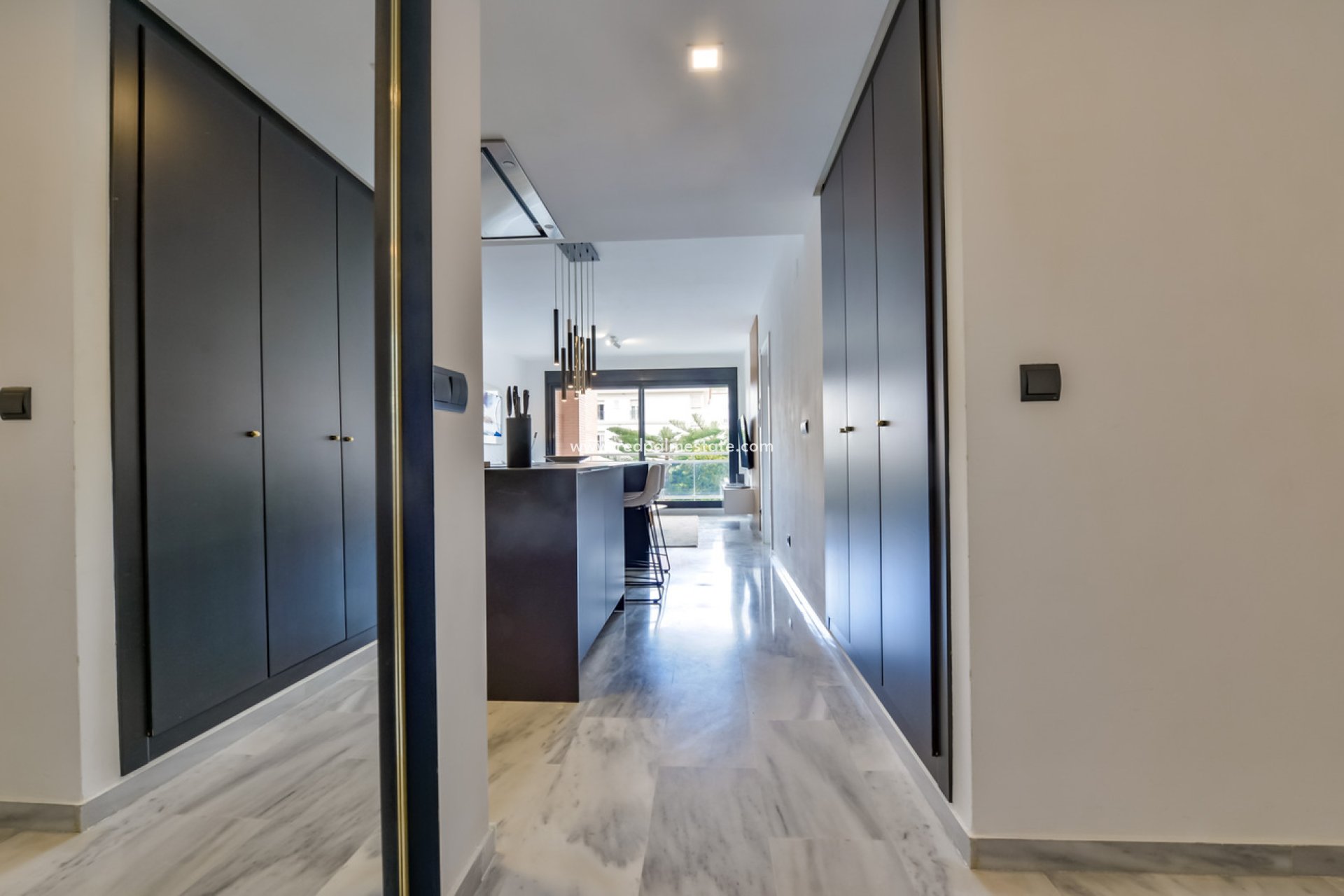 Reventa - Apartmentos -
Villajoyosa - La Cala