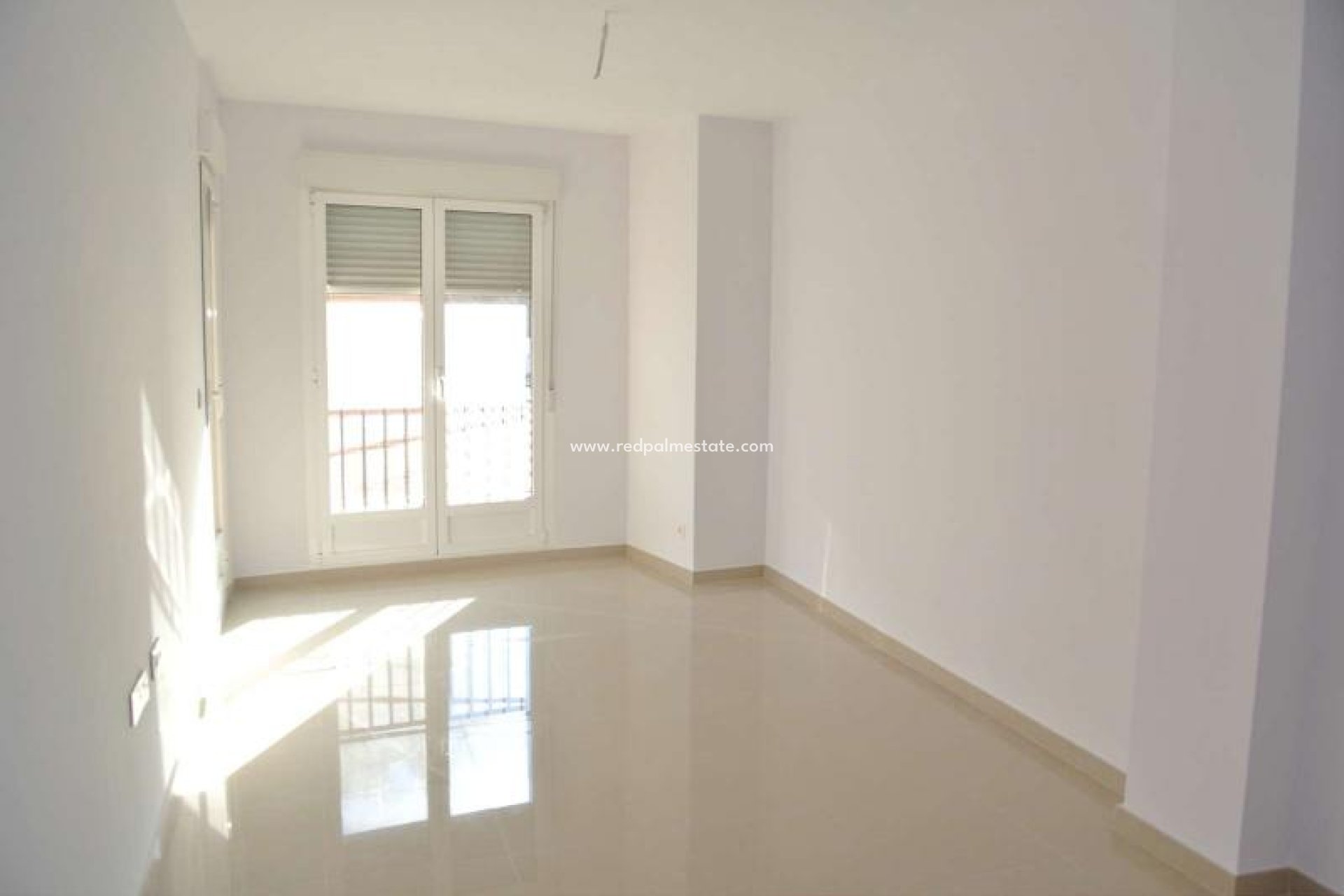 Reventa - Apartmentos -
Villena - Inland
