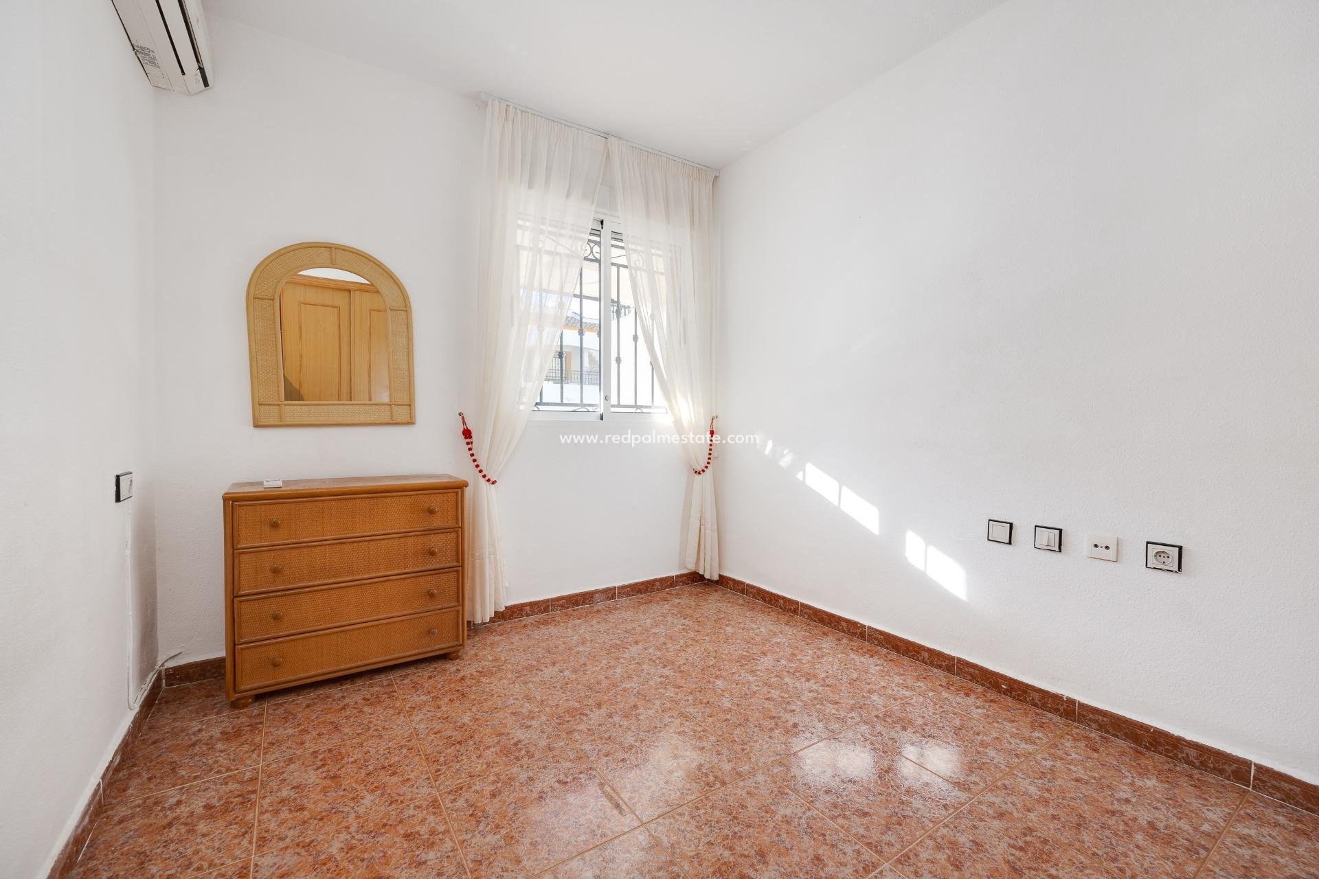 Reventa - Bungalow -
Orihuela Costa - Desamparados-hurchillo-torremendo