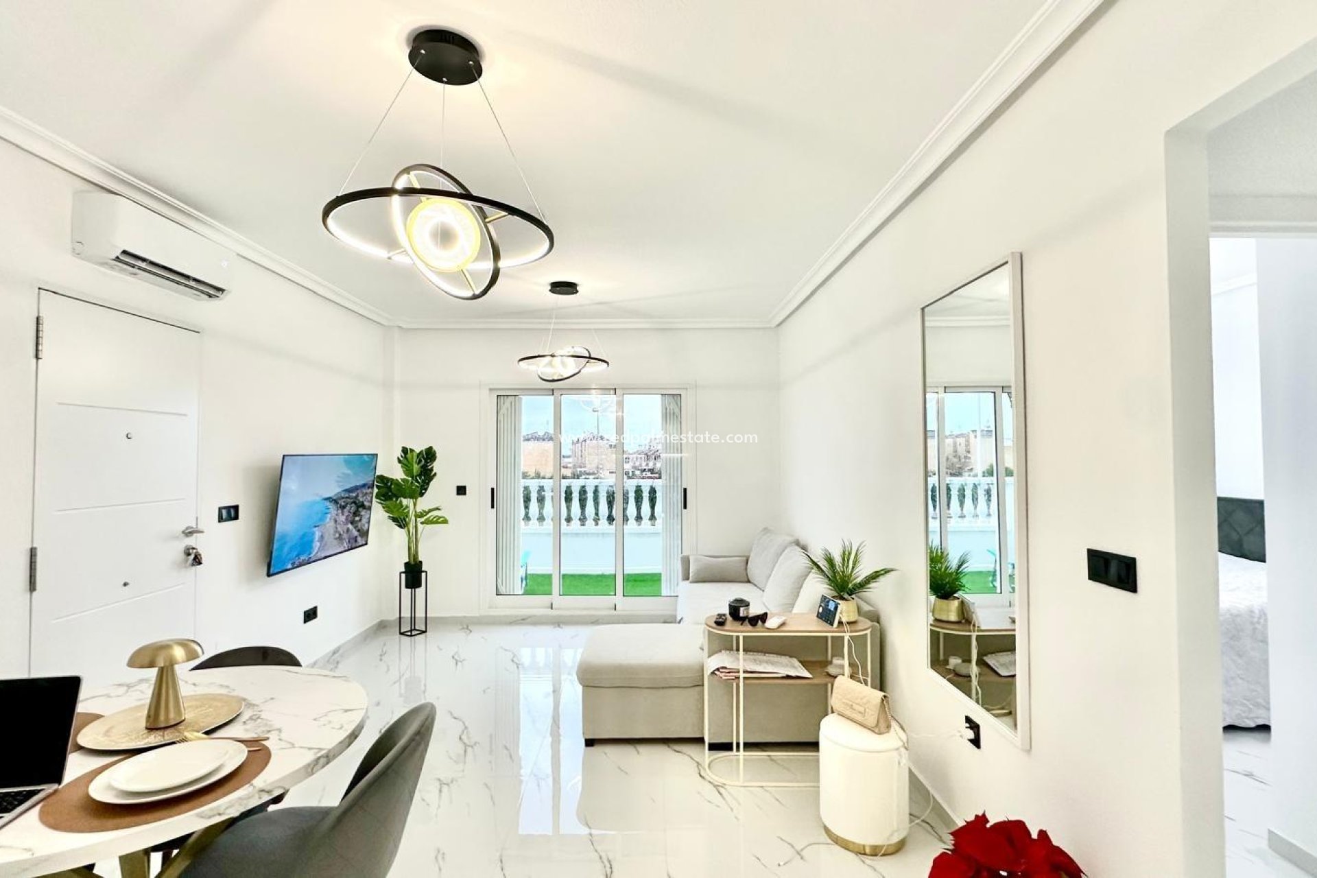 Reventa - Bungalow -
Orihuela Costa - Playa Flamenca