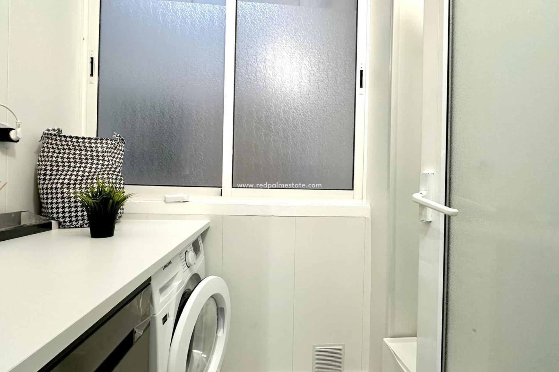 Reventa - Bungalow -
Orihuela Costa - Playa Flamenca