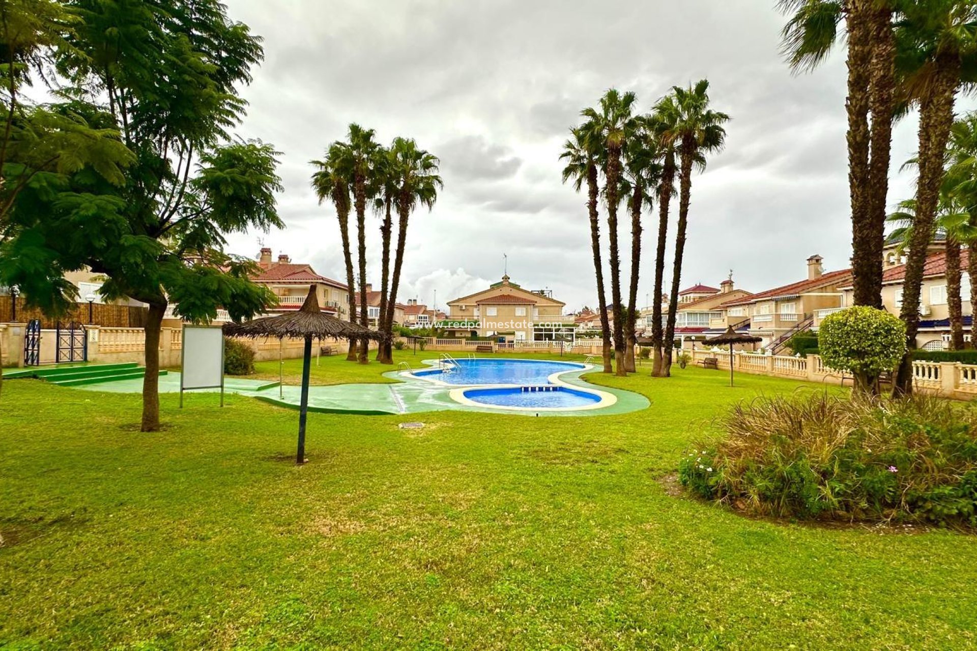 Reventa - Bungalow -
Orihuela Costa - Playa Flamenca