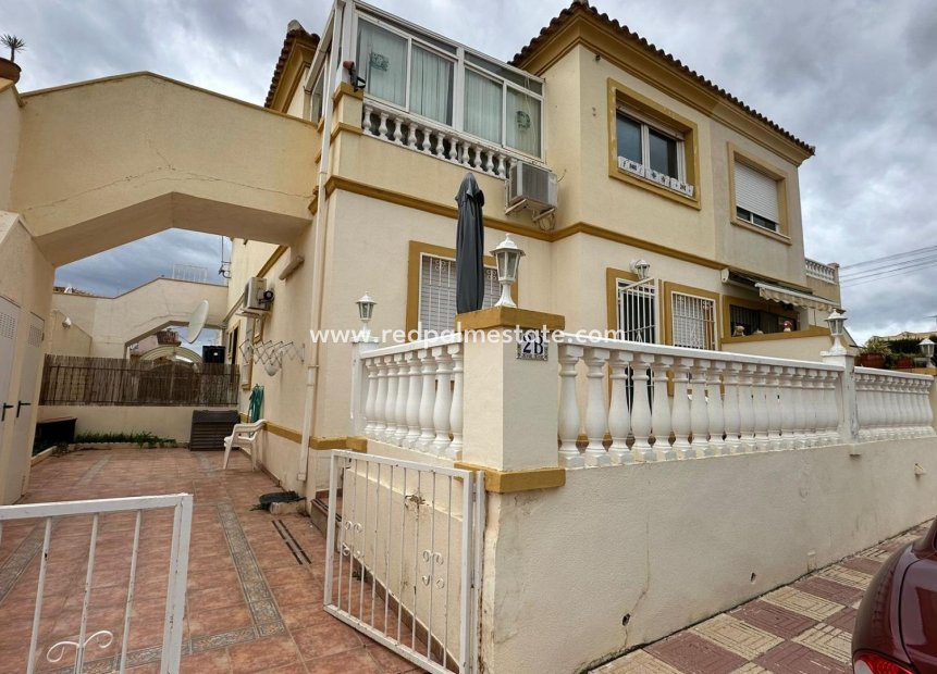 Reventa - Bungalow -
Orihuela Costa - Playa Flamenca
