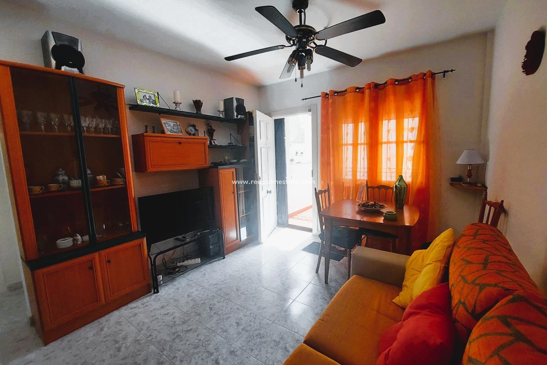 Reventa - Bungalow -
Orihuela Costa - Playa Flamenca