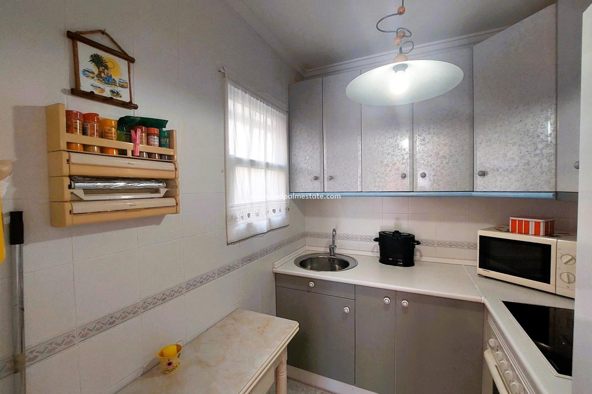 Reventa - Bungalow -
Orihuela Costa - Playa Flamenca