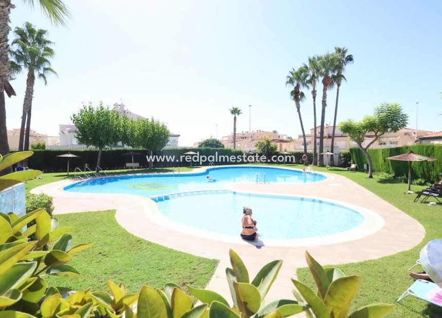 Reventa - Bungalow -
Orihuela Costa