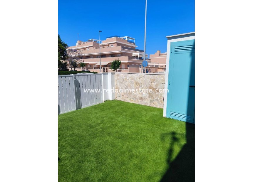 Reventa - Bungalow -
Pilar de la Horadada - El Mojón