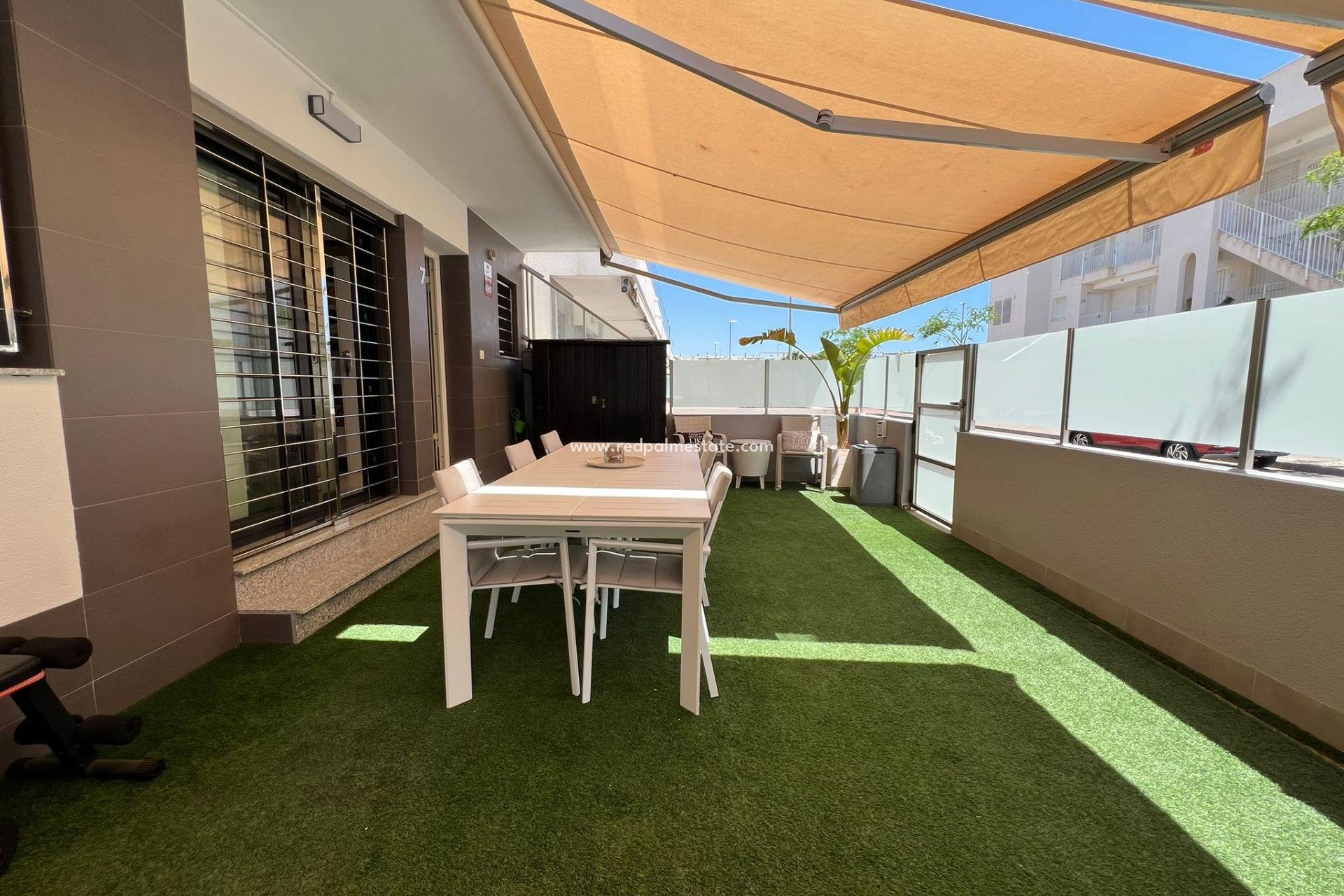 Reventa - Bungalow -
Pilar de la Horadada - Torre de la Horadada