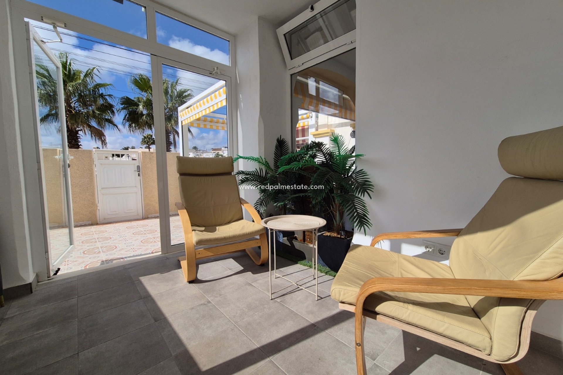 Reventa - Bungalow -
San Miguel de Salinas - Inland