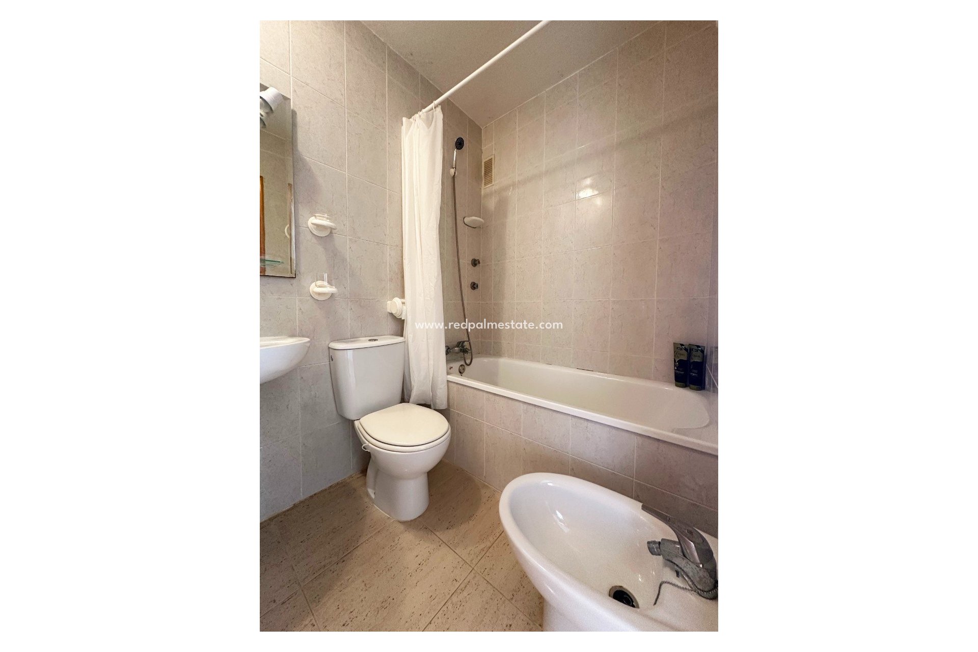 Reventa - Bungalow -
San Miguel de Salinas - Inland