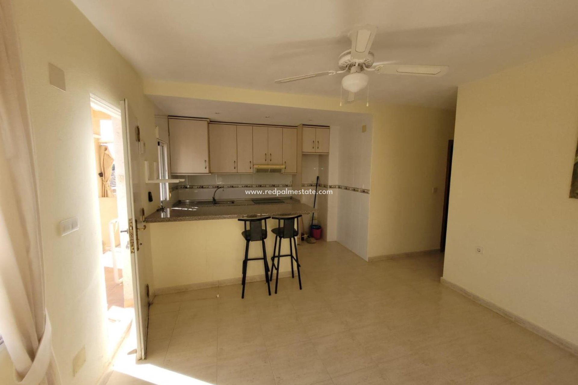 Reventa - Bungalow -
San Miguel de Salinas - Inland