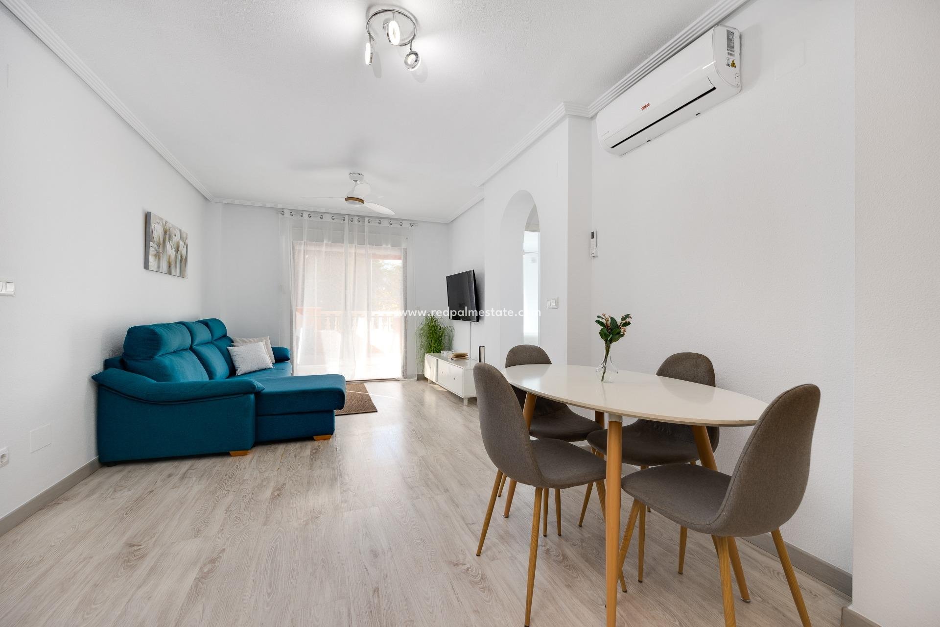 Reventa - Bungalow -
Torrevieja - Aguas Nueva