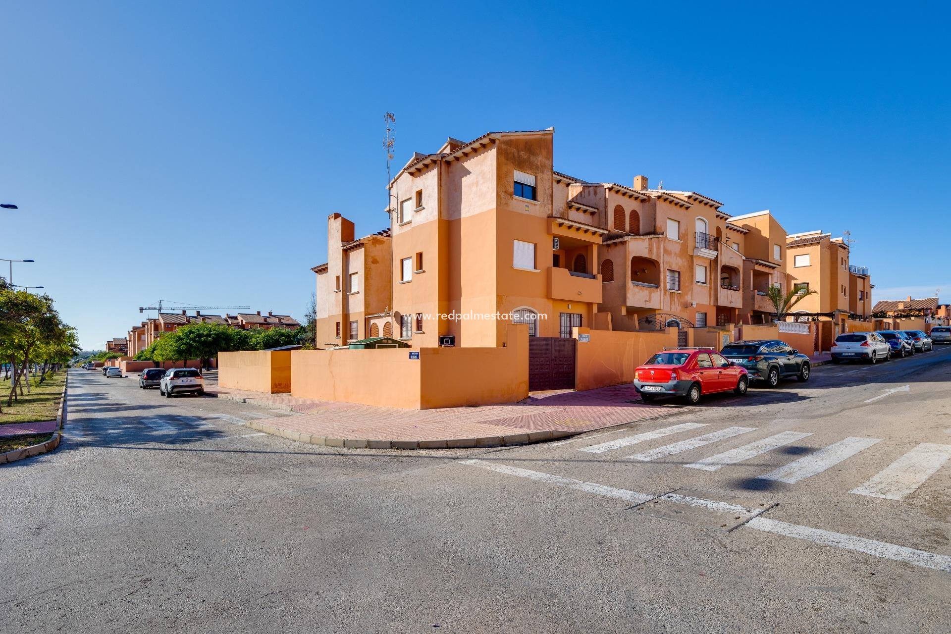 Reventa - Bungalow -
Torrevieja - Aguas Nueva
