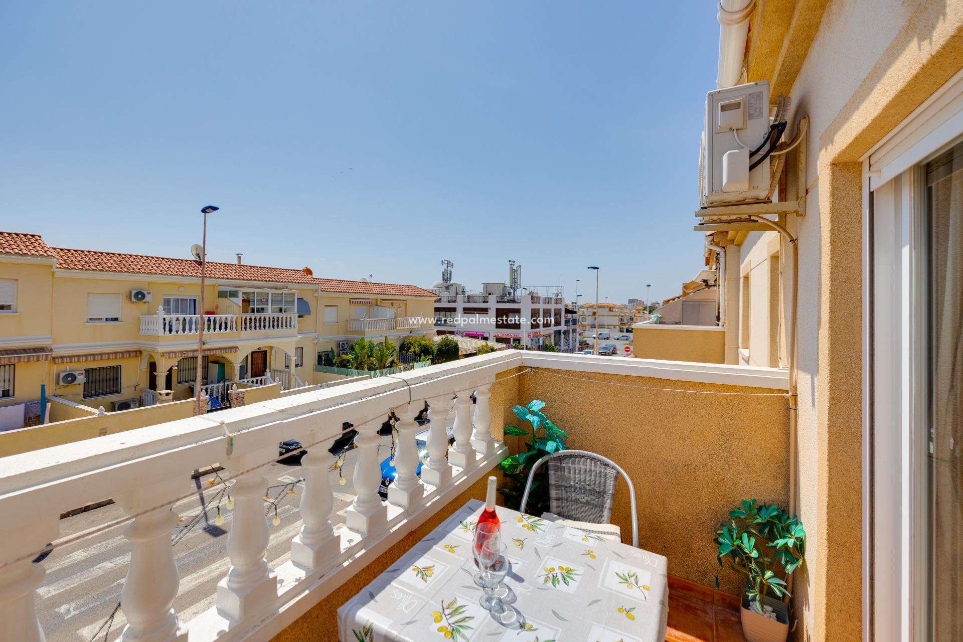Reventa - Bungalow -
Torrevieja - Aguas Nueva