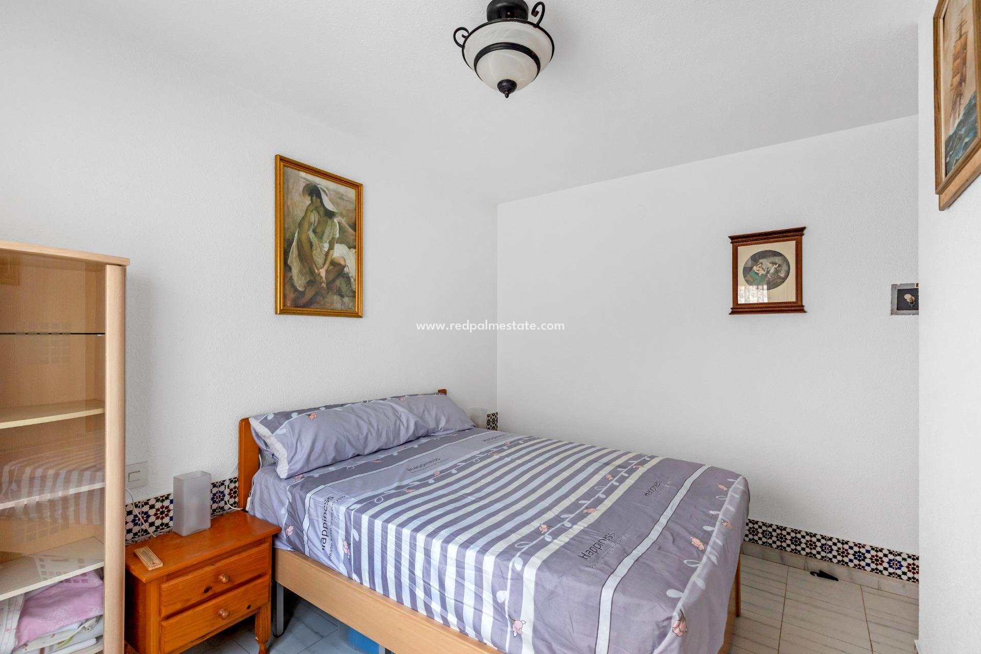 Reventa - Bungalow -
Torrevieja - Centro Torrevieja