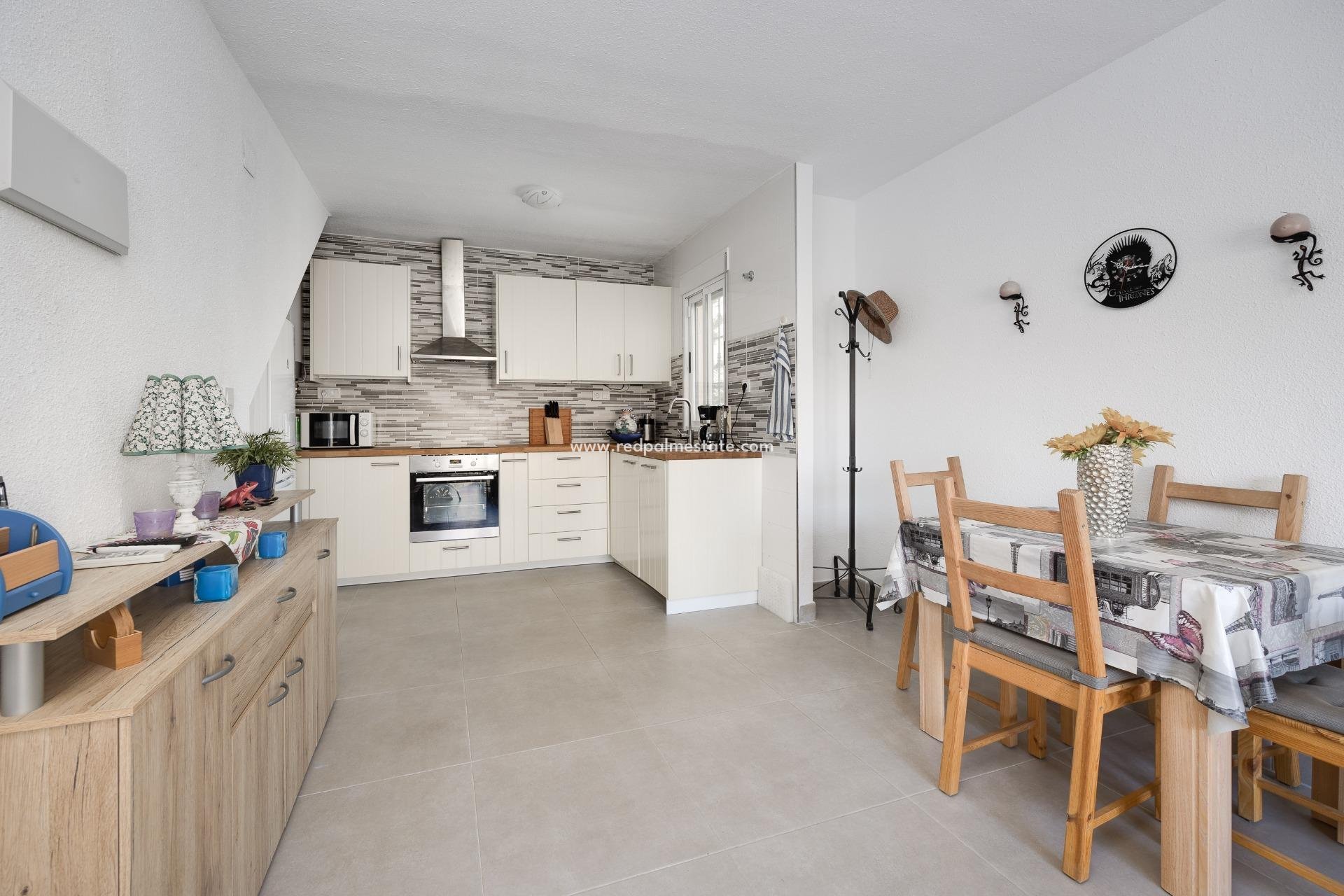Reventa - Bungalow -
Torrevieja - La Siesta - El Salado - Torreta