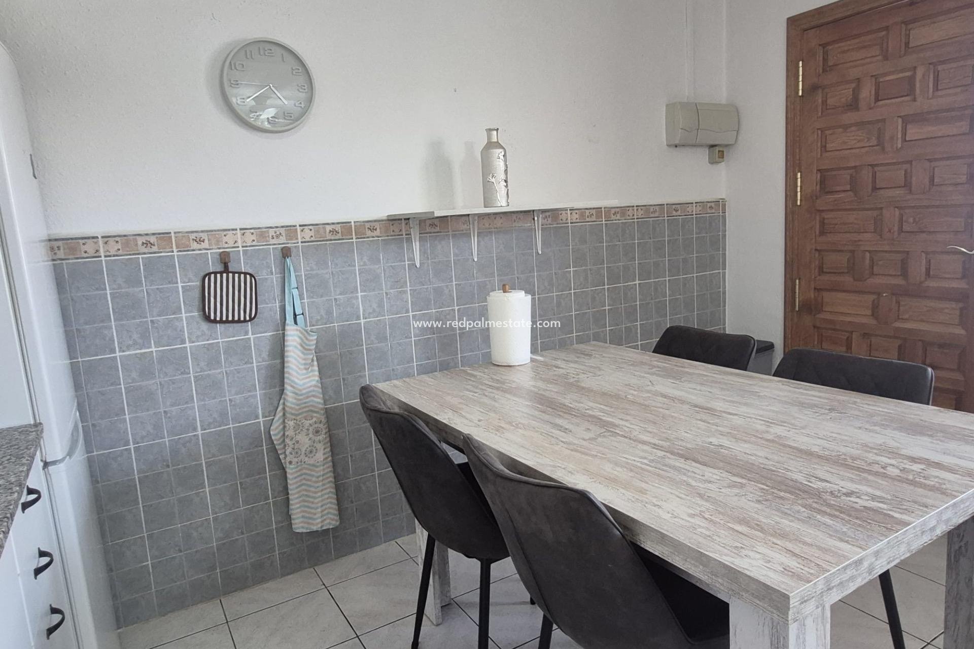 Reventa - Bungalow -
Torrevieja - La Siesta - El Salado - Torreta