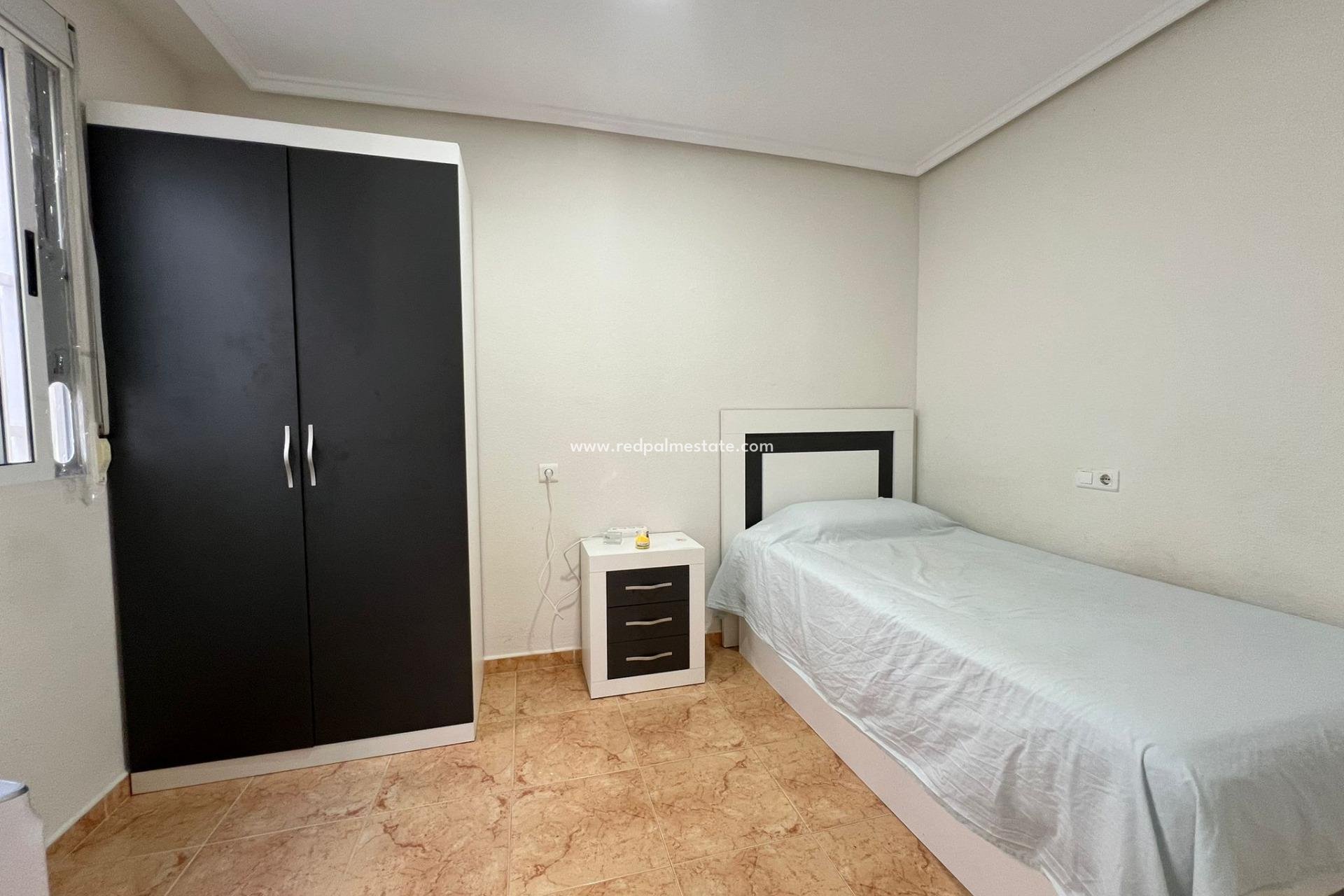 Reventa - Bungalow -
Torrevieja - La Siesta - El Salado -  Torreta