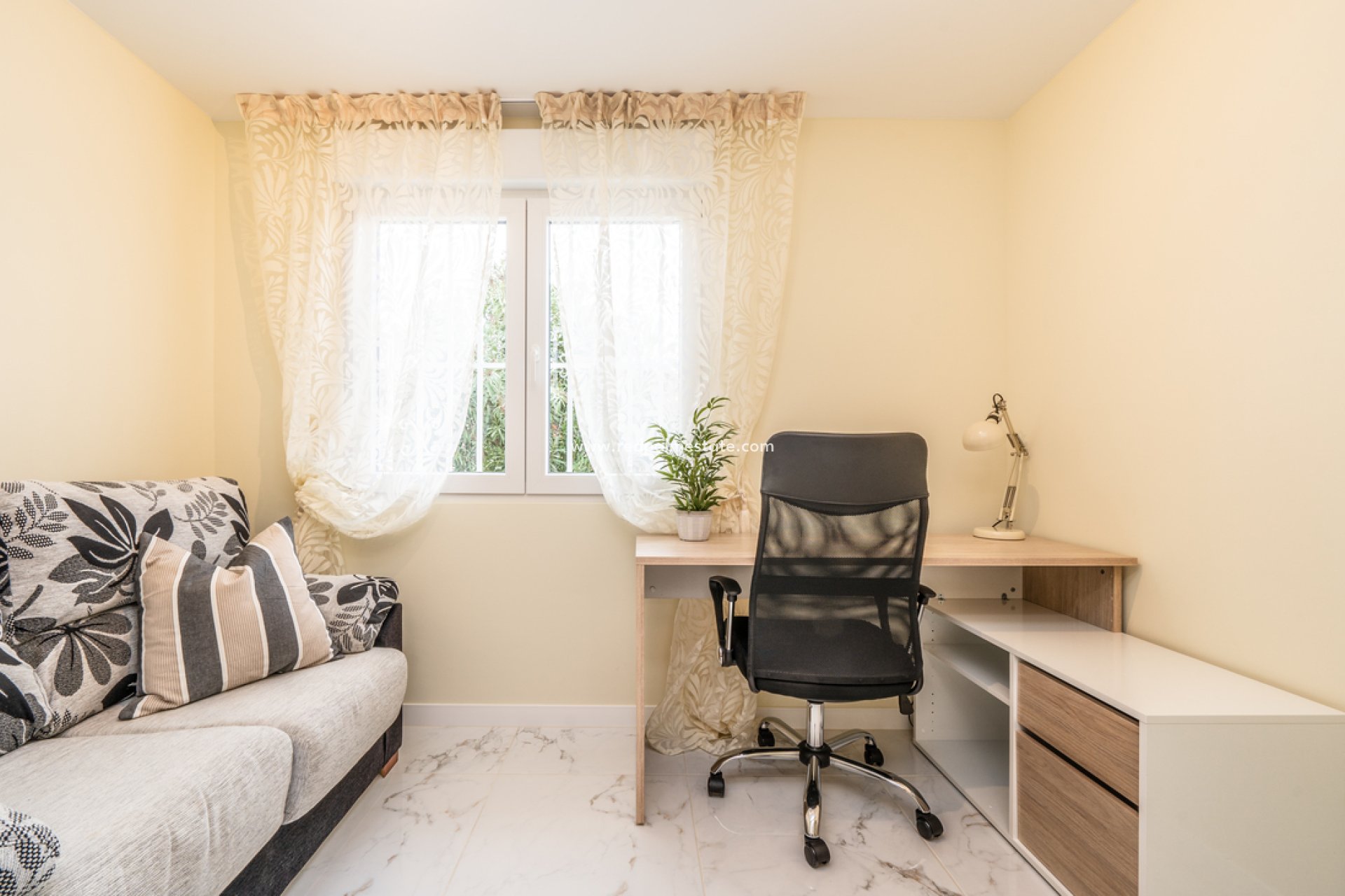 Reventa - Bungalow -
Torrevieja - La Siesta - El Salado -  Torreta