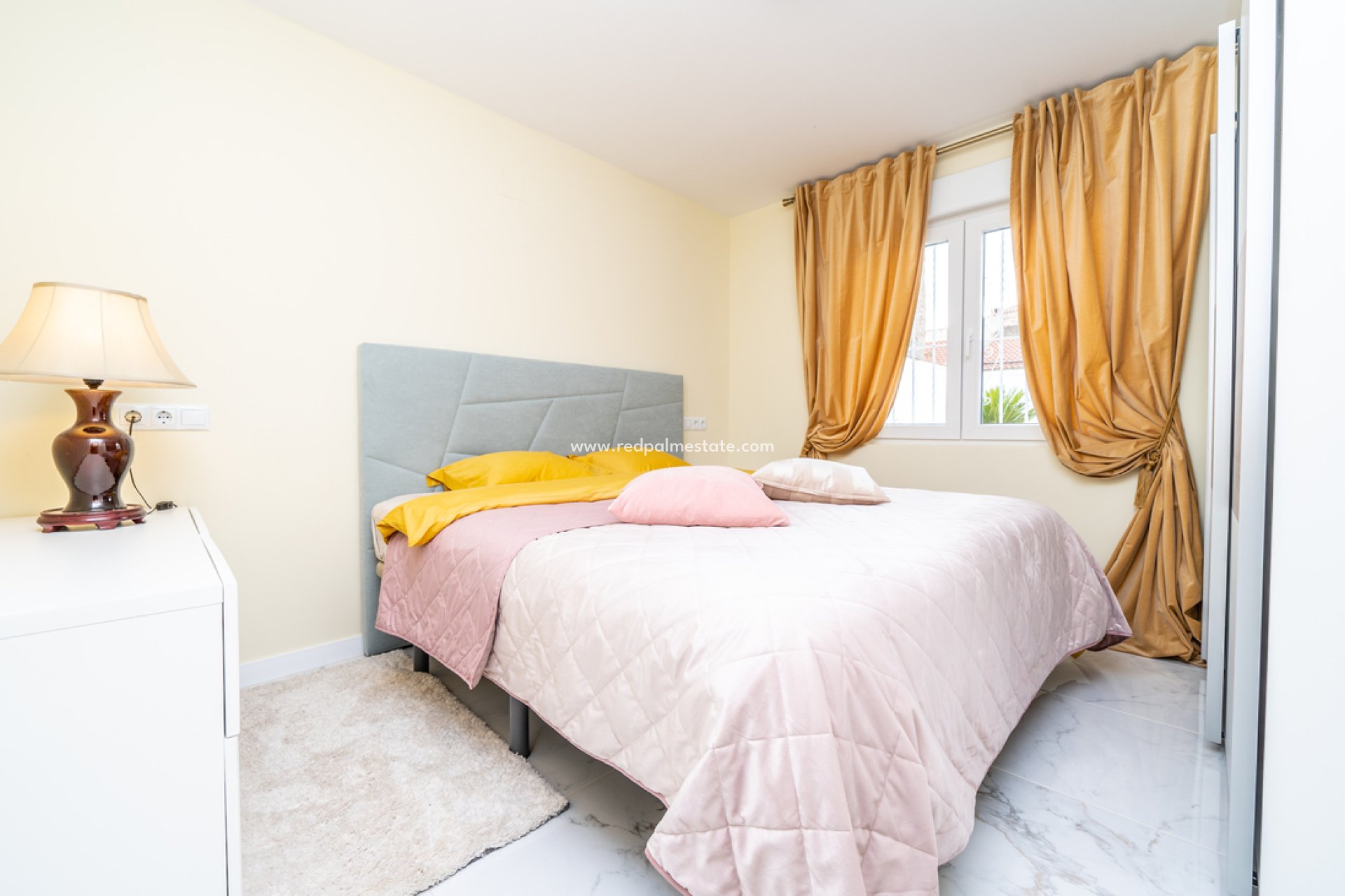 Reventa - Bungalow -
Torrevieja - La Siesta - El Salado -  Torreta