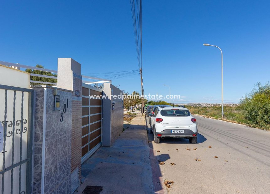 Reventa - Bungalow -
Torrevieja - La Siesta - El Salado -  Torreta