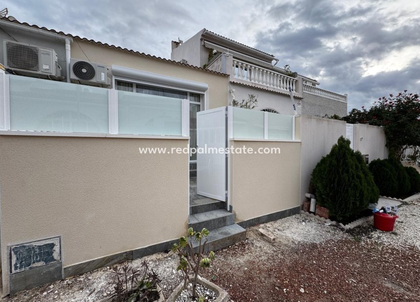 Reventa - Bungalow -
Torrevieja - La Siesta - El Salado -  Torreta