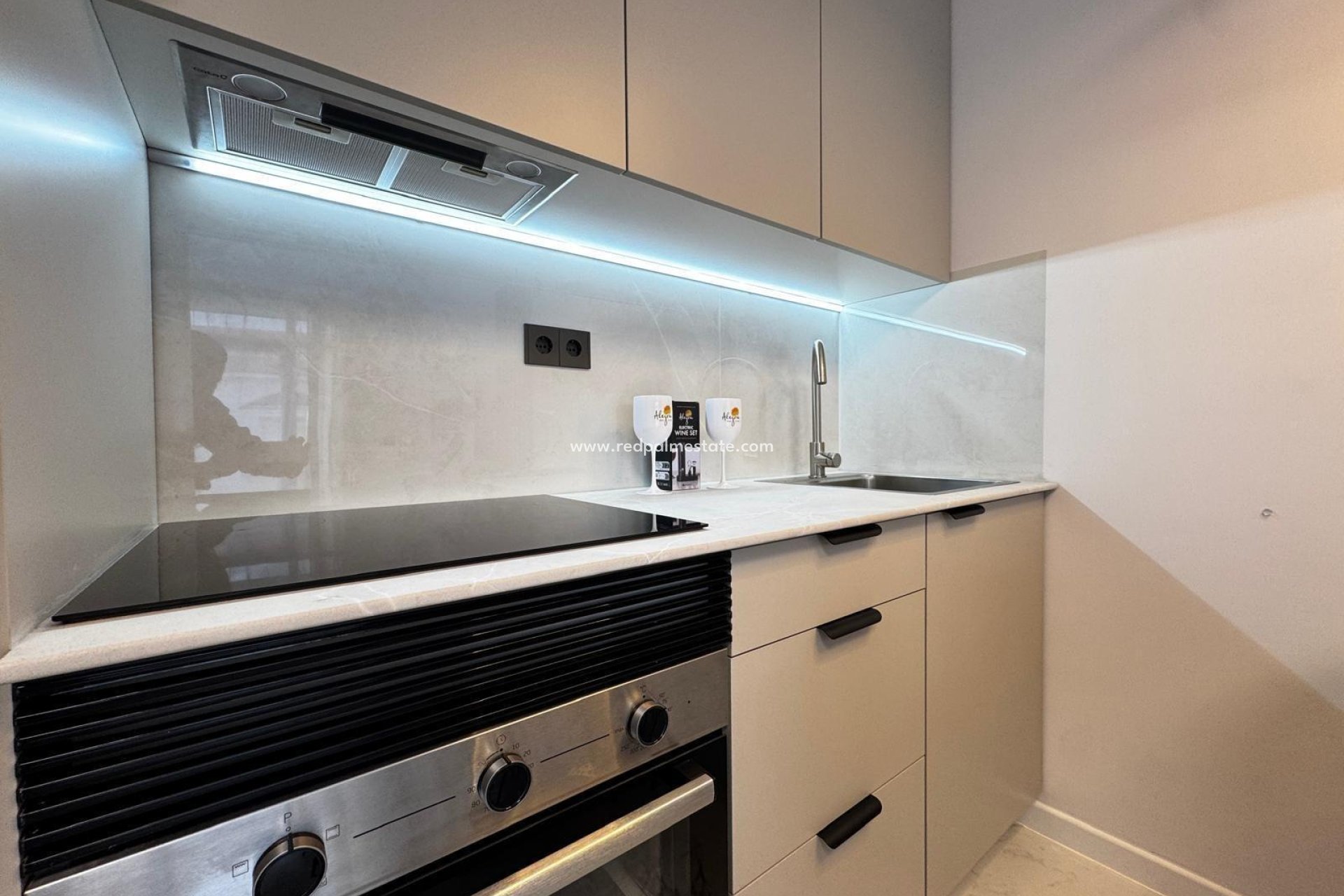 Reventa - Bungalow -
Torrevieja - La Siesta - El Salado -  Torreta