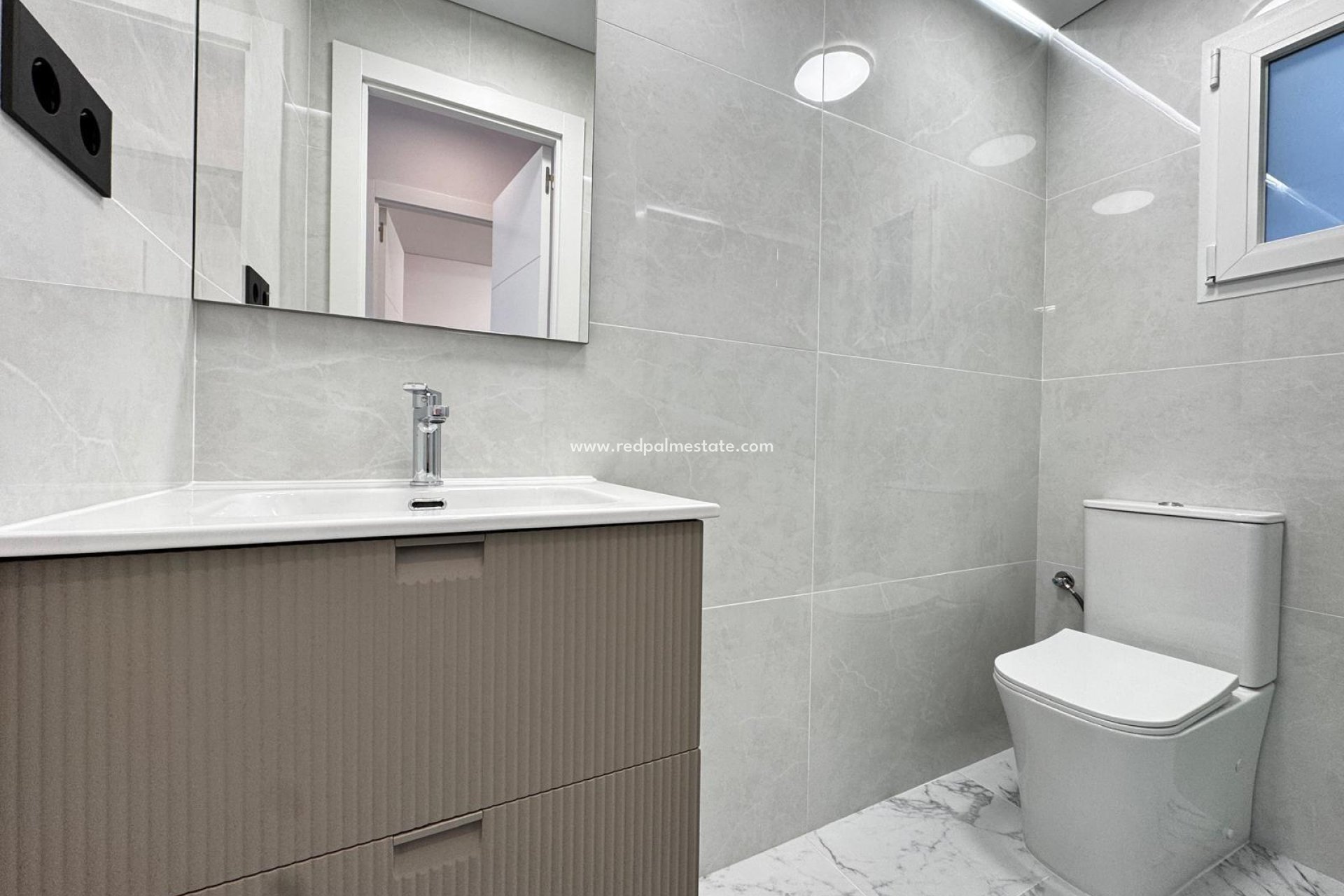 Reventa - Bungalow -
Torrevieja - La Siesta - El Salado -  Torreta